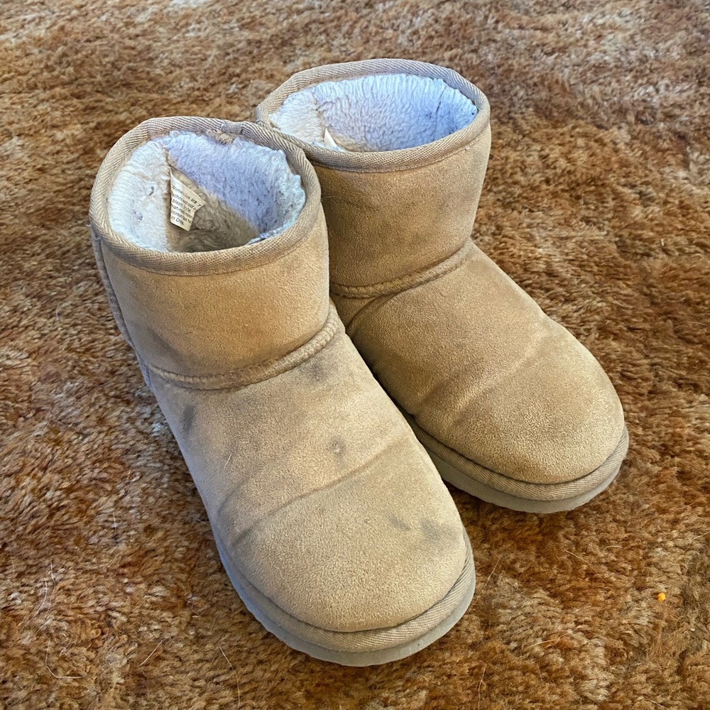 Little boots that are an off brand of Ugg